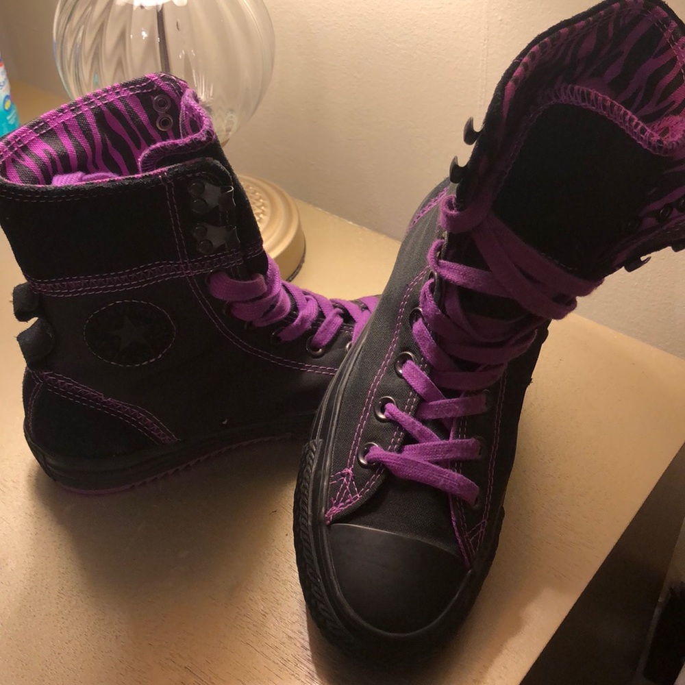 Converse versatile wear sneakers.